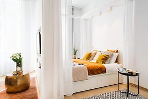 Ivory Apartment - LoftAffair