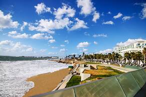 Phaedrus Living: Seaside Modern Flat Limnaria 123