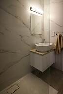 Phaedrus Living: Seaside Modern Flat Limnaria 123