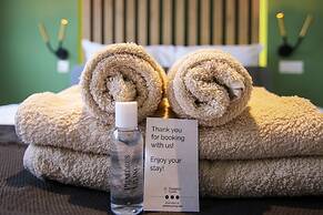 Phaedrus Living: Seaside Modern Flat Limnaria 123