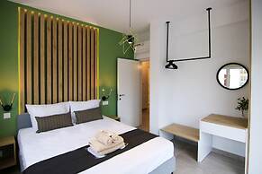 Phaedrus Living: Seaside Modern Flat Limnaria 123