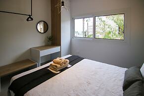 Phaedrus Living: Seaside Modern Flat Limnaria 123