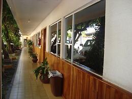 Hotel Lacantum by Rotamudos