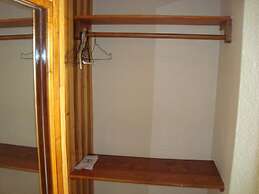 Hotel Lacantum by Rotamudos