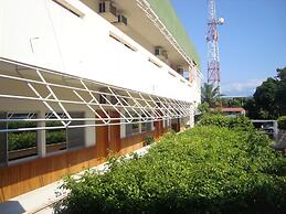 Hotel Lacantum by Rotamudos