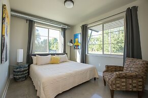 Swanky Townhome near Old Town, Breweries & River!