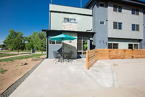 Swanky Townhome near Old Town, Breweries & River!