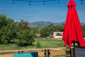 Swanky Townhome near Old Town, Breweries & River!