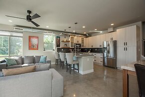 Swanky Townhome near Old Town, Breweries & River!