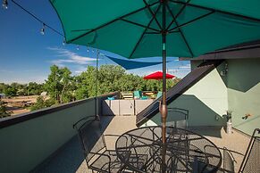 Swanky Townhome near Old Town, Breweries & River!