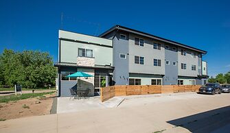 Swanky Townhome near Old Town, Breweries & River!