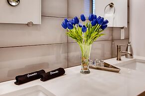 Old Town Swank - Brand New To Brewery District!