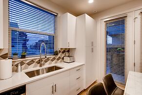 Old Town Swank - Brand New To Brewery District!