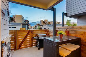 Old Town Swank - Brand New To Brewery District!