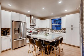 Old Town Swank - Brand New To Brewery District!