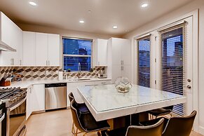 Old Town Swank - Brand New To Brewery District!