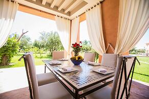 Luxury Services In This Beautiful Villa In Marrakech