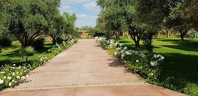 Luxury Services In This Beautiful Villa In Marrakech