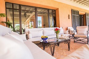 Luxury Services In This Beautiful Villa In Marrakech