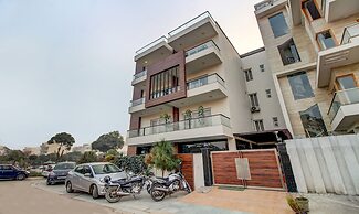 Treebo M2M Residency Sector 46