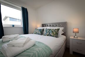 Karah Suites- Longhorn Avenue