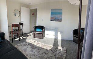 Beachside Home - Sleeps 5, Garden, Parking & Pets