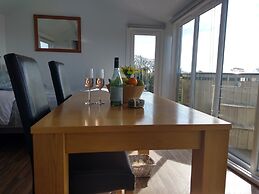 Cleeves Cabins, Ailsa Luxury Lodge With hot tub