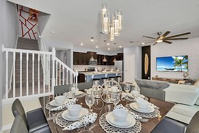 Townhome W/private Pool & Themed Rooms, Near Wdw!