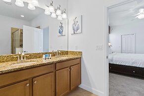 Giant Villa W/private Pool&spa, Game Room, & More!