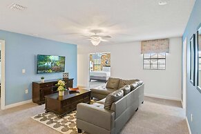 Giant Villa W/private Pool&spa, Game Room, & More!