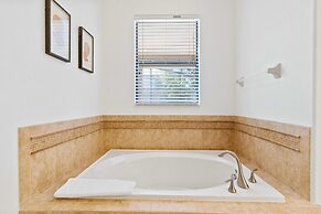 Giant Villa W/private Pool&spa, Game Room, & More!