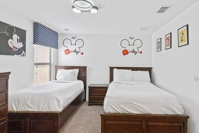 Giant Villa W/private Pool&spa, Game Room, & More!