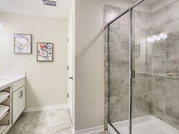 Modern Condo Near Disney Foosball Water Park!