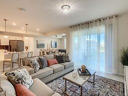 Modern Condo Near Disney Foosball Water Park!