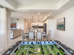 Modern Condo Near Disney Foosball Water Park!
