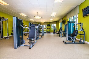 Modern Condo Near Disney Foosball Water Park!