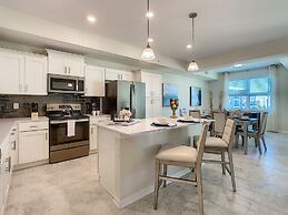 Modern Condo Near Disney Foosball Water Park!