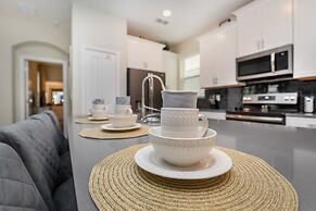 Villa W/private Pool &themed Rooms, Near Disney!