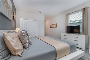 Villa W/private Pool &themed Rooms, Near Disney!