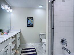 Updated Condo, 5 mi to Disney, On-site Water Park!