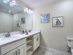 Modern Condogiant Water Slidefoosballnear Wdw!