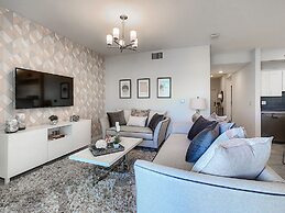 Modern Condogiant Water Slidefoosballnear Wdw!