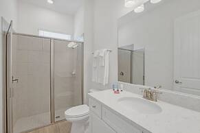 Gorgeous Margaritaville Cottage W/private Patio!