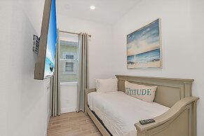 Gorgeous Margaritaville Cottage W/private Patio!