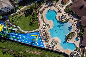 Luxurious Condo Near Disneyfree Waterpark Access