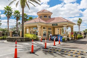 Luxurious Condo Near Disneyfree Waterpark Access