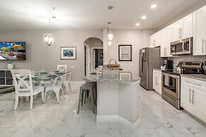 Luxurious Condo Near Disneyfree Waterpark Access