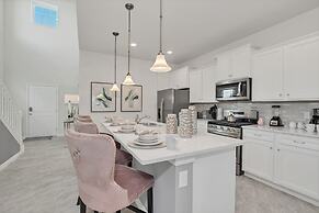 Private Pool Villa W/pool Table, On-site Waterpark