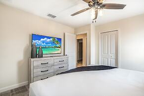 Large Villa, Private Pool+game Room+movie Theater!