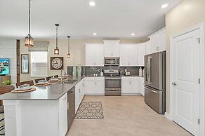 Large Villa, Private Pool+game Room+movie Theater!